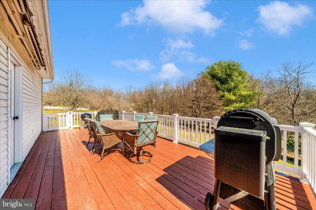 3339 KNOLLS PKWY, Ijamsville, MD 21754