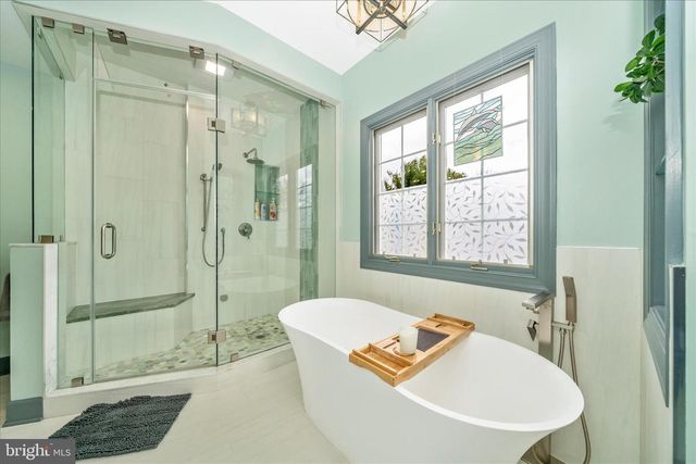 3339 KNOLLS PKWY, Ijamsville, MD 21754