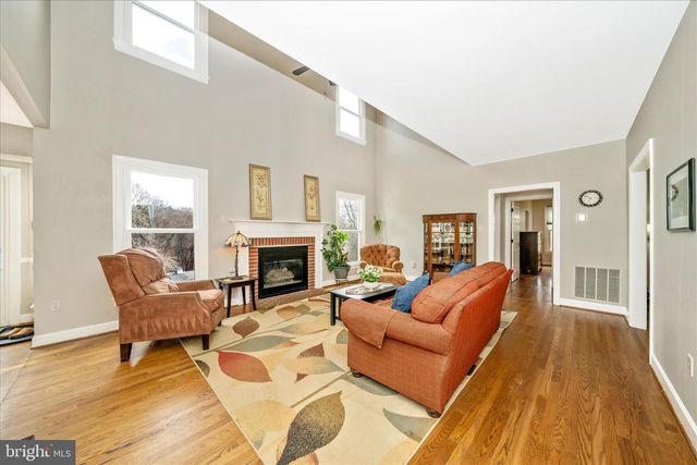 3339 KNOLLS PKWY, Ijamsville, MD 21754