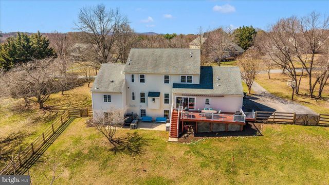 3339 KNOLLS PKWY, Ijamsville, MD 21754