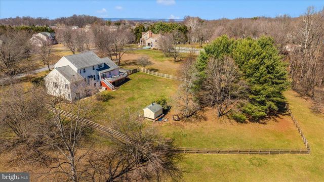 3339 KNOLLS PKWY, Ijamsville, MD 21754