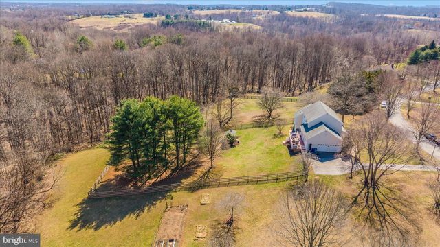 3339 KNOLLS PKWY, Ijamsville, MD 21754