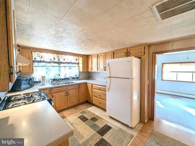 645 MILTONBERGER RD, Orrtanna, PA 17353