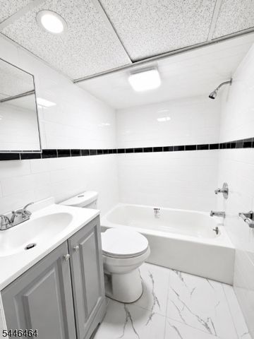440 Preakness Ave, Paterson City, NJ 07502