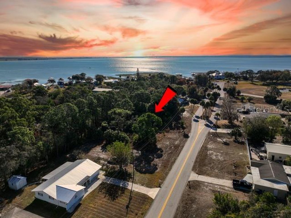 1632 WASHINGTON BOULEVARD NE, Lake Placid, FL 33852