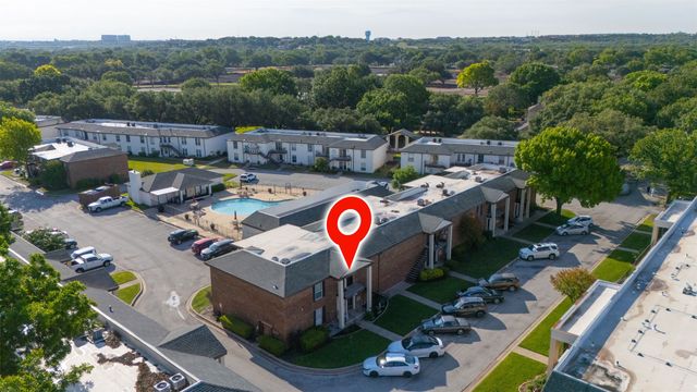 4024 Ridglea Country Club Drive 611, Fort Worth, TX 76126