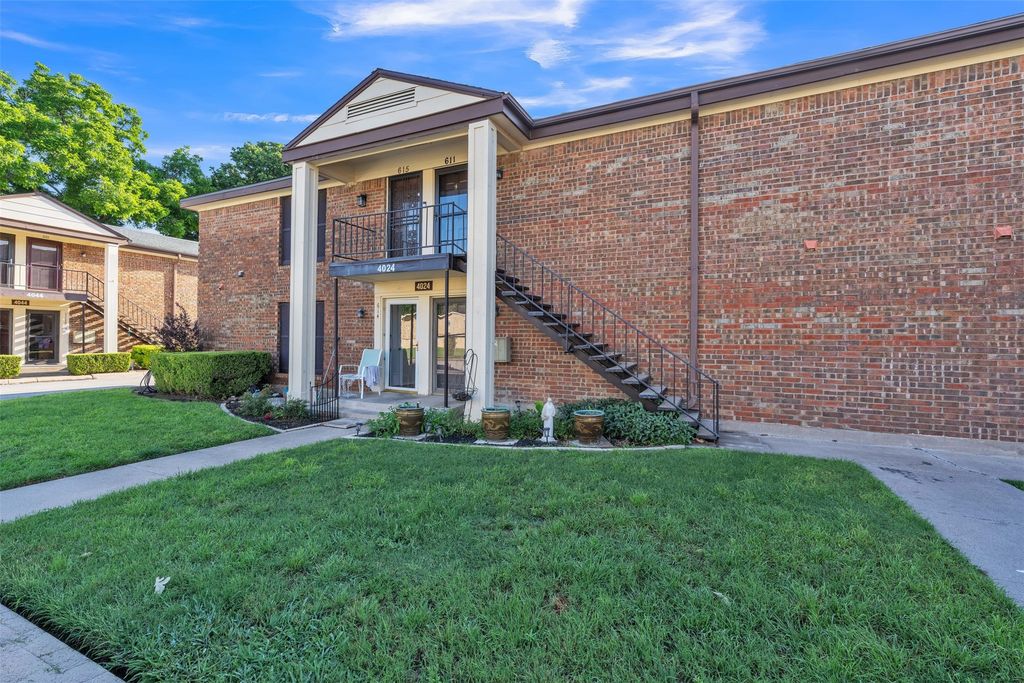 4024 Ridglea Country Club Drive 611, Fort Worth, TX 76126