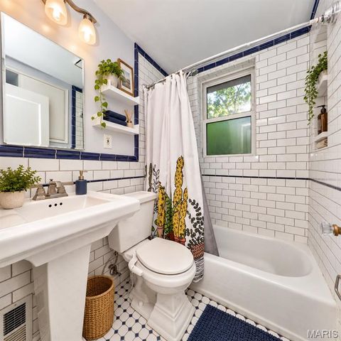 6909 Dartmouth Avenue, St Louis, MO 63130