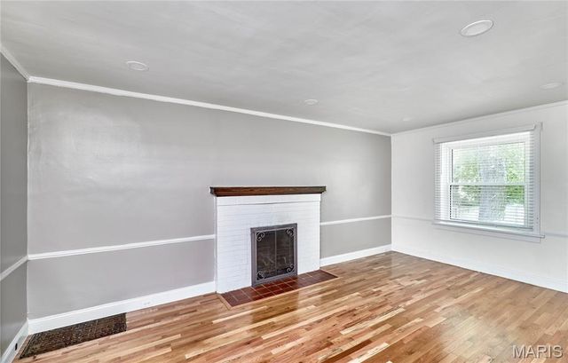 6909 Dartmouth Avenue, St Louis, MO 63130