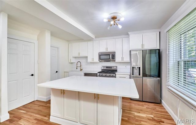 6909 Dartmouth Avenue, St Louis, MO 63130