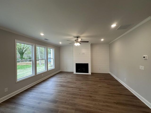 4862 White Street, Sugar Hill, GA 30518