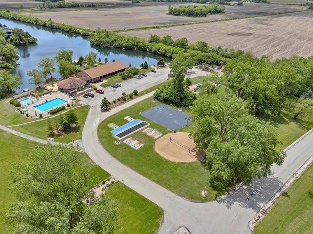 46 Lakeshore Drive, Wilmington, IL 60481