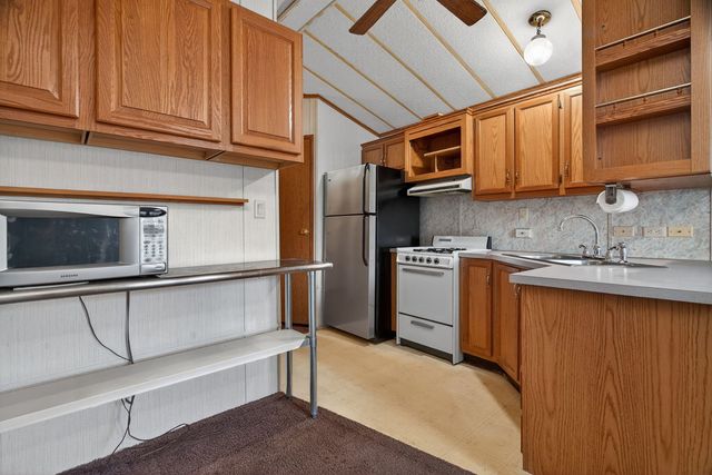 46 Lakeshore Drive, Wilmington, IL 60481