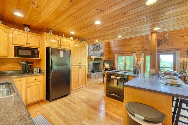 964 Walkabout Creek Road, Morganton, GA 30560