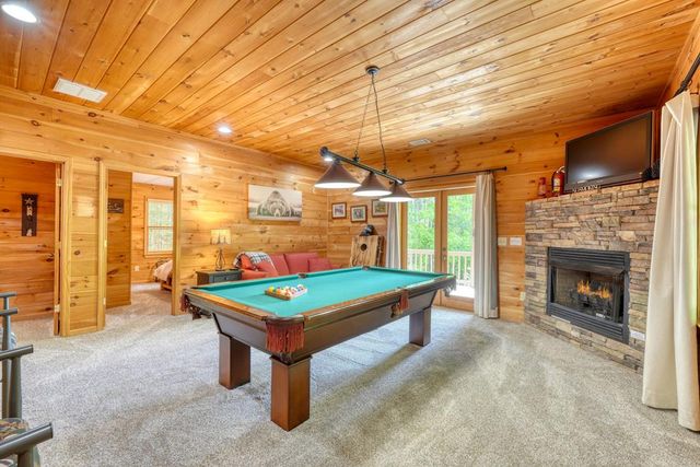 964 Walkabout Creek Road, Morganton, GA 30560