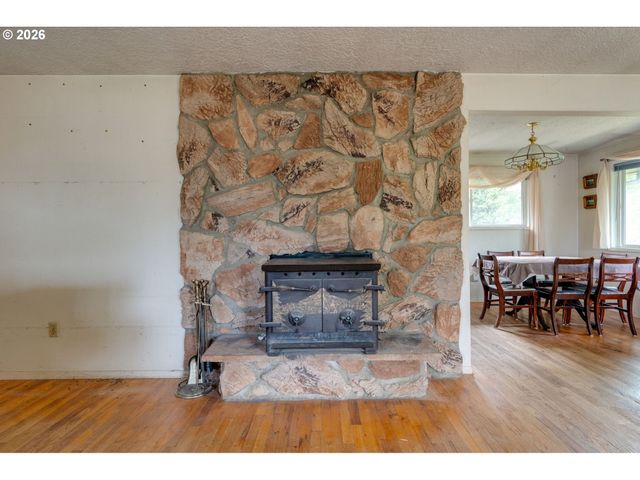 4309 Se VIEW ACRES Rd, Milwaukie, OR 97267