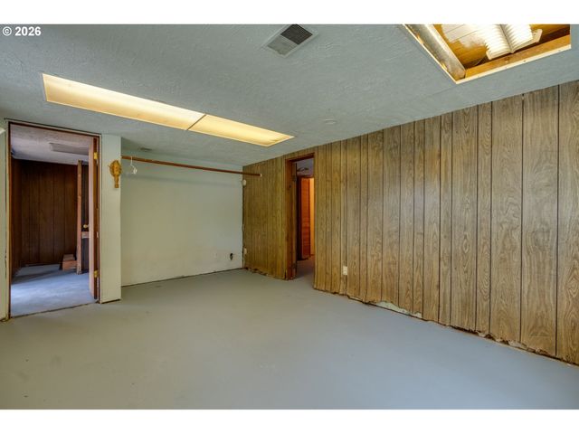 4309 Se VIEW ACRES Rd, Milwaukie, OR 97267