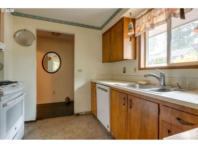 4309 Se VIEW ACRES Rd, Milwaukie, OR 97267