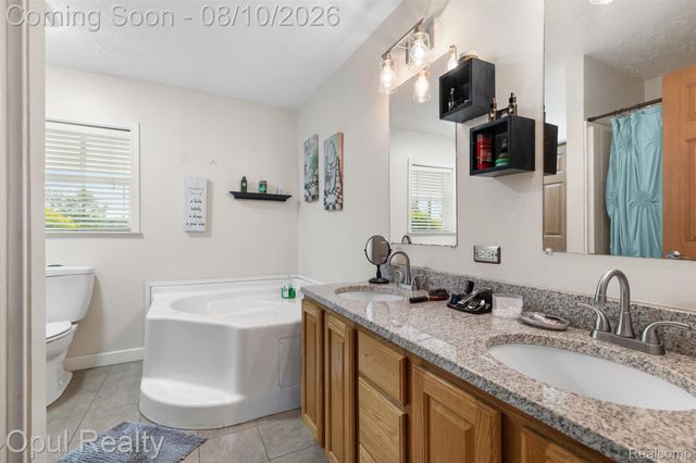 12792 Wells Road, London Township, MI 48160