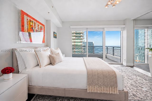 60 SW 13th St 4002, Miami, FL 33130