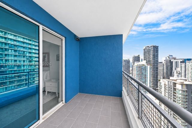 60 SW 13th St 4002, Miami, FL 33130