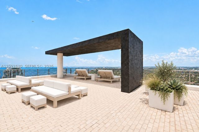 60 SW 13th St 4002, Miami, FL 33130