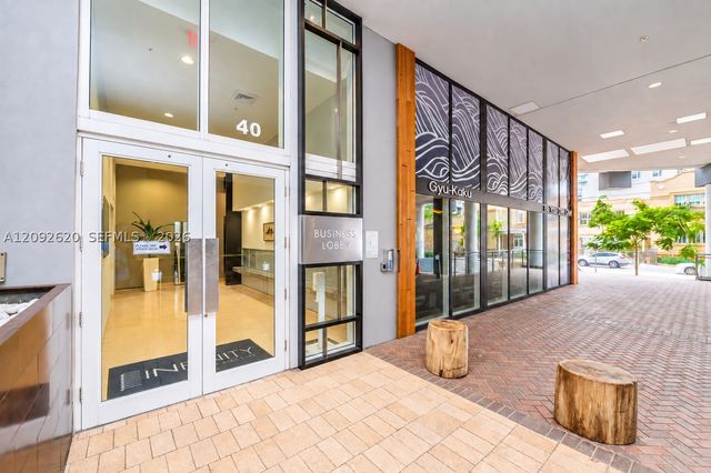 60 SW 13th St 4002, Miami, FL 33130