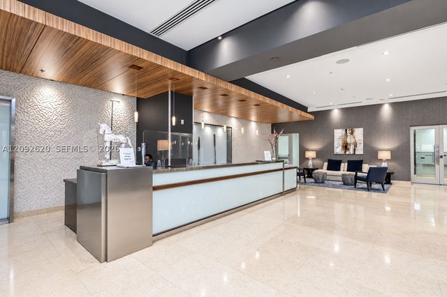 60 SW 13th St 4002, Miami, FL 33130