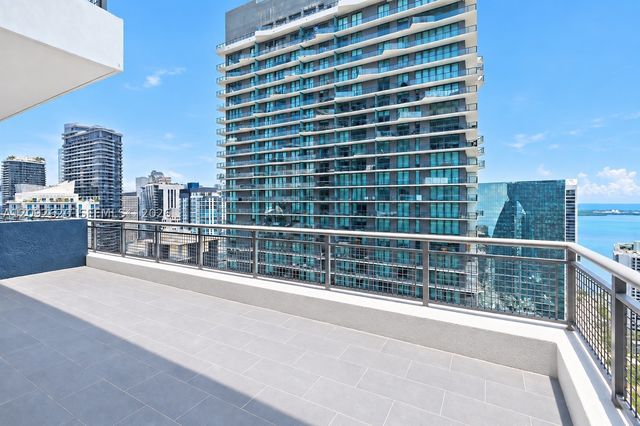 60 SW 13th St 4002, Miami, FL 33130