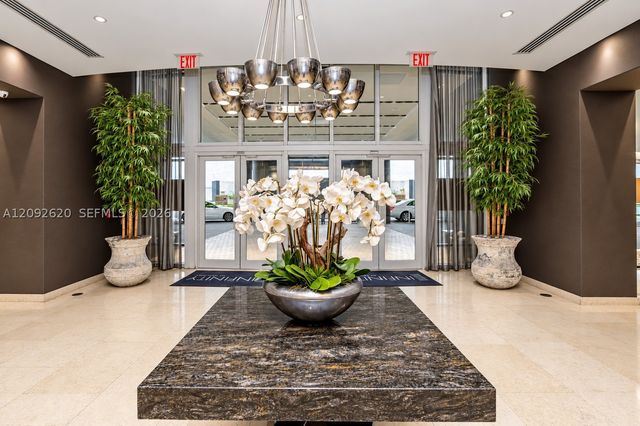 60 SW 13th St 4002, Miami, FL 33130