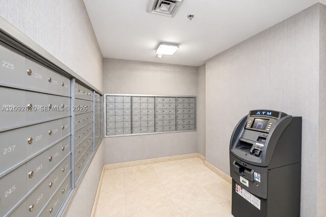 60 SW 13th St 4002, Miami, FL 33130