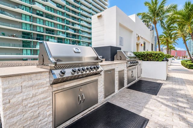 60 SW 13th St 4002, Miami, FL 33130