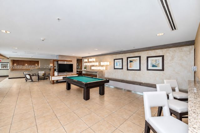 60 SW 13th St 4002, Miami, FL 33130