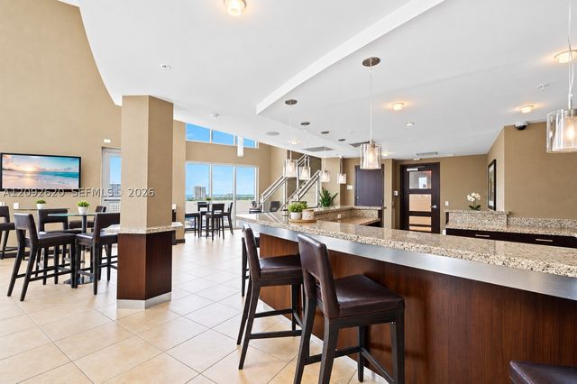 60 SW 13th St 4002, Miami, FL 33130
