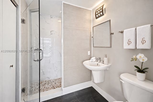 60 SW 13th St 4002, Miami, FL 33130