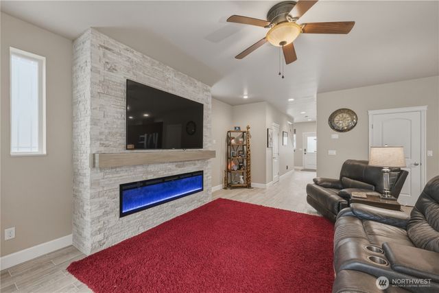 4220 Stonecrest Ct, Bellingham, WA 98226