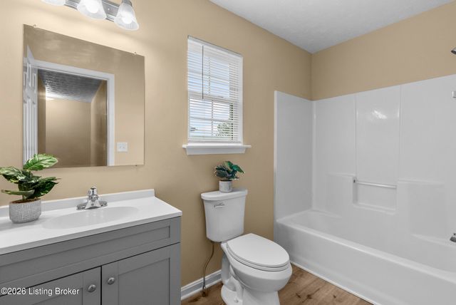 536 Dr W. J. Hodge St, Louisville, KY 40203