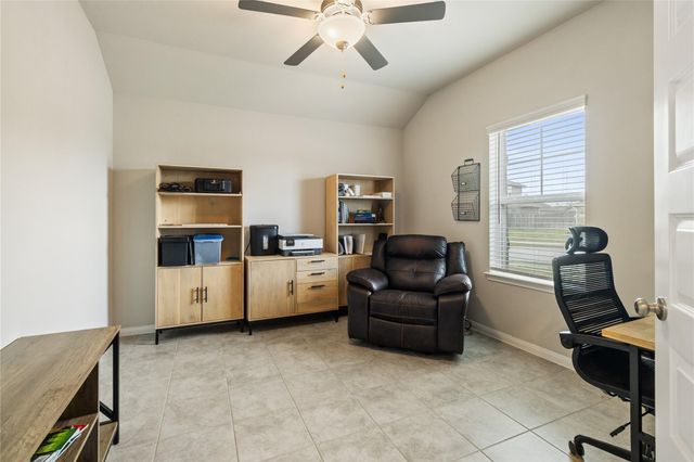 9913 Hermann Trace, Texas City, TX 77591