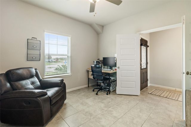 9913 Hermann Trace, Texas City, TX 77591