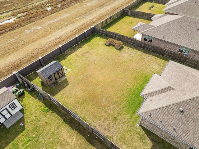 9913 Hermann Trace, Texas City, TX 77591