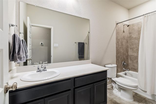 9913 Hermann Trace, Texas City, TX 77591