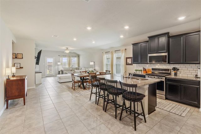 9913 Hermann Trace, Texas City, TX 77591