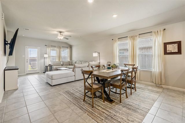 9913 Hermann Trace, Texas City, TX 77591