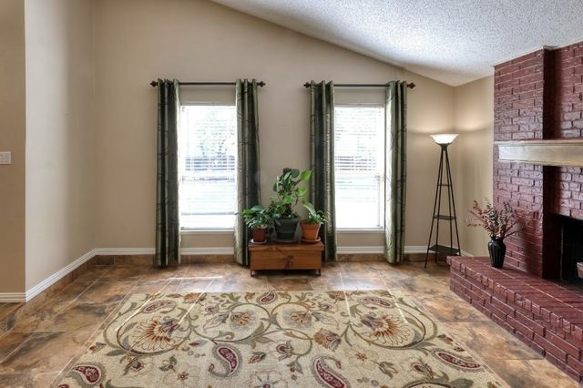2813 Meandering Way, Bedford, TX 76021