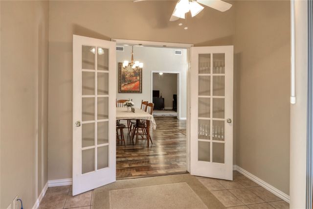 2813 Meandering Way, Bedford, TX 76021