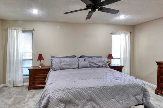 2813 Meandering Way, Bedford, TX 76021