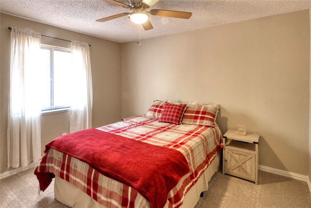 2813 Meandering Way, Bedford, TX 76021
