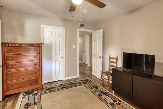 2813 Meandering Way, Bedford, TX 76021