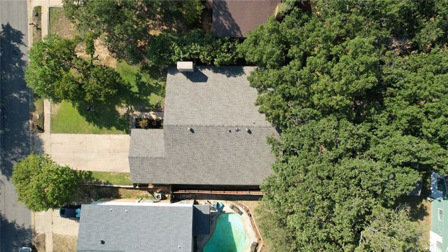 2813 Meandering Way, Bedford, TX 76021
