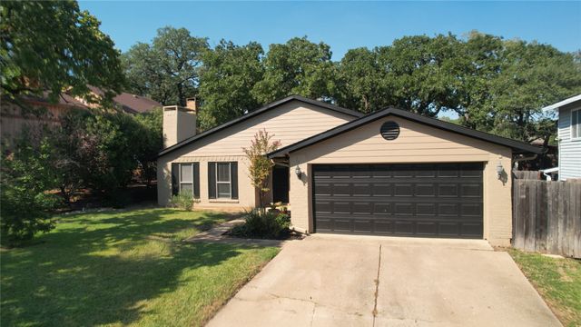 2813 Meandering Way, Bedford, TX 76021